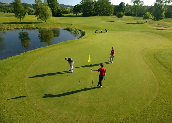 达桑临驰 - 洛泊多夫温泉酒店